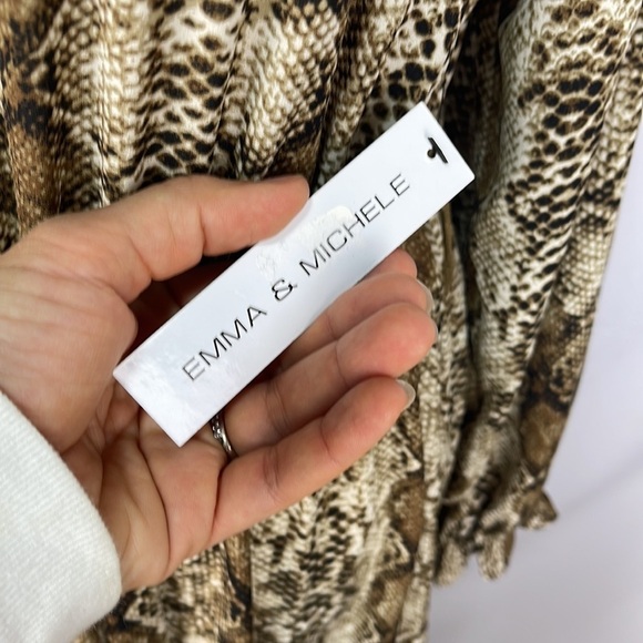 Emma & Michele gorgeous boho snakeskin print long sleeve dress women’s size M - Picture 17 of 17